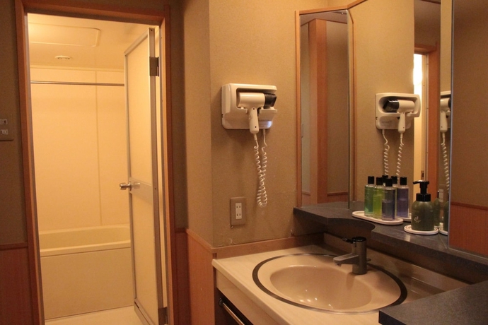 Imagen de la habitación del Hotel Futaba. Foto 15