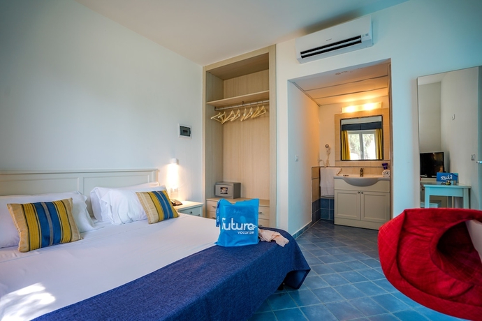 Imagen de la habitación del Hotel Futura Club Torre Rinalda. Foto 6