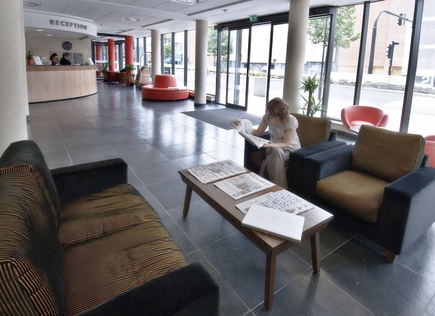 Imagen de los interiores del Hotel Future Inn Bristol. Foto 18