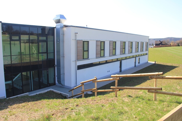 Imagen de los exteriores del Hotel F&uuml;nf10. Foto 13