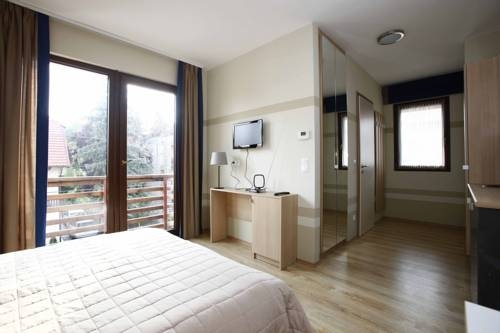 Imagen general del Hotel F&uuml;rjes Villa. Foto 6