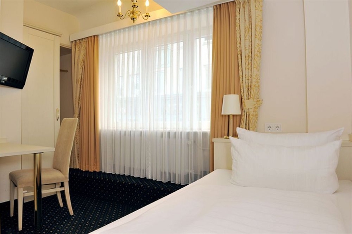 Imagen de la habitación del Hotel Fürst Bismarck. Foto 9