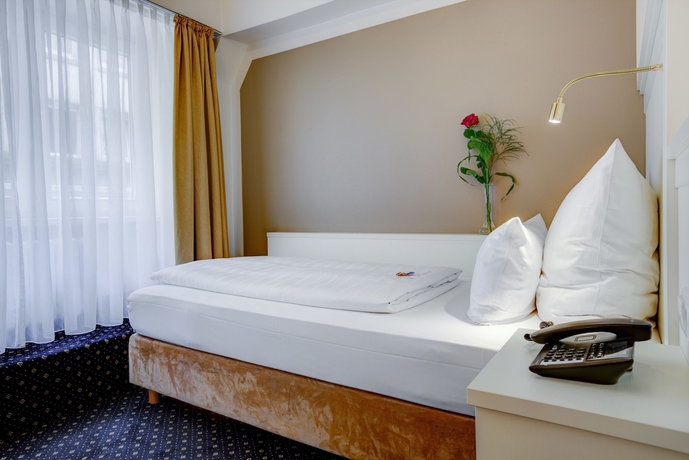 Imagen de la habitación del Hotel Fürst Bismarck. Foto 15