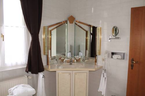 Imagen de la habitación del Hotel F&uuml;rsteneck. Foto 12