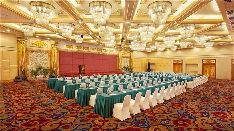 Imagen de los interiores del Hotel Fuzhou Lakeside. Foto 8
