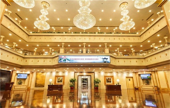 Imagen de los interiores del Hotel Fuzhou Lakeside. Foto 9