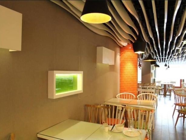 Imagen del bar/restaurante del Hotel Fx Yansha Beijing. Foto 2