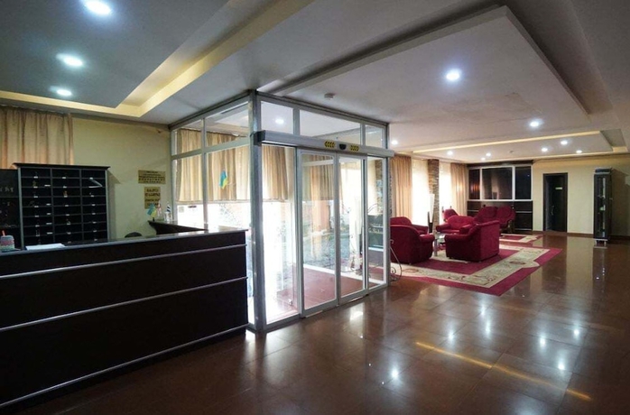 Imagen de los interiores del Hotel G. Bakuri. Foto 15