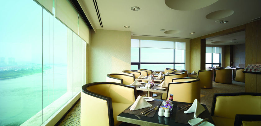 Imagen del bar/restaurante del Hotel G Gurney. Foto 2