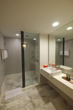 Imagen de la habitación del Hotel G Gurney. Foto 14