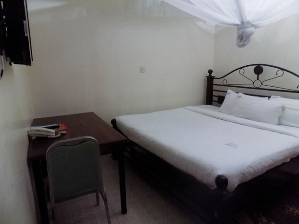 Imagen de la habitación del Hotel G One. Foto 17