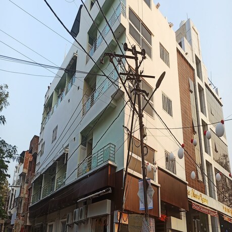 Imagen general del Hotel G P Guest House And Banquet Hall. Foto 3