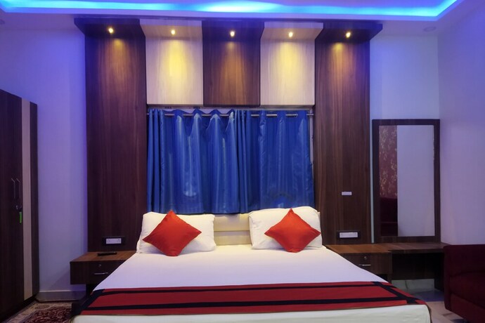 Imagen de la habitación del Hotel G P Guest House And Banquet Hall. Foto 11