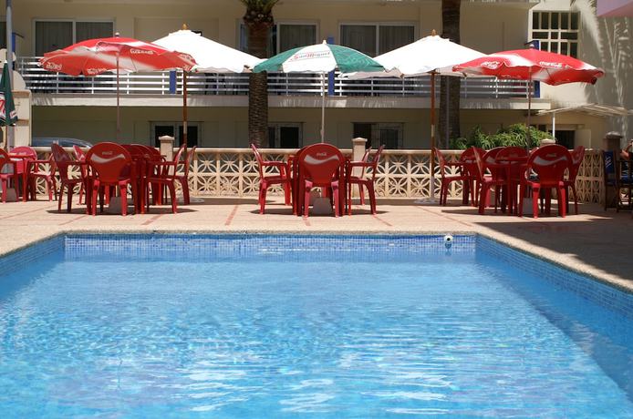 Imagen de la piscina del Hotel G Rentals Apartamentos Bella Maria. Foto 18