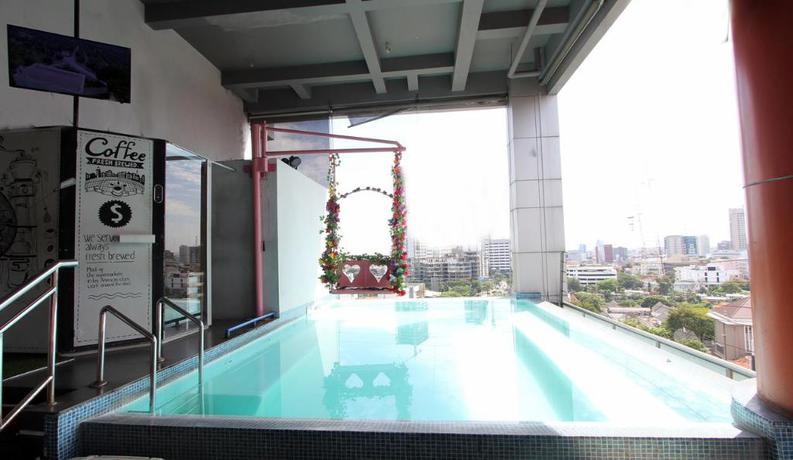 Imagen de la piscina del Hotel G Suites By Amithya. Foto 12