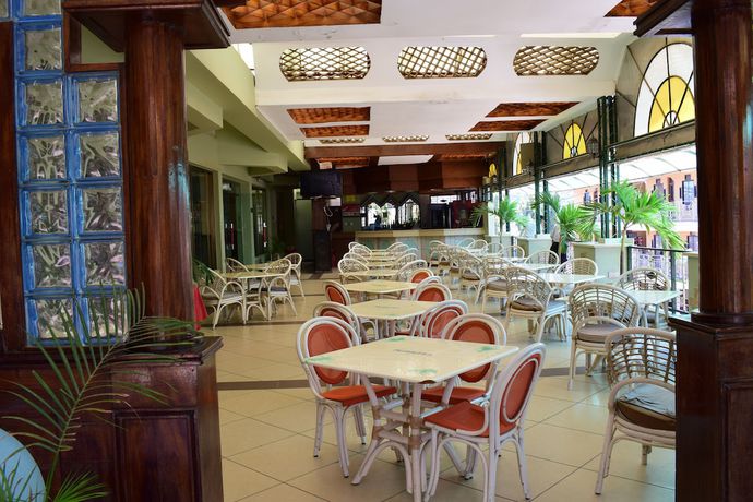 Imagen del bar/restaurante del Hotel G and G Ltd. Foto 6