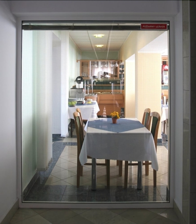 Imagen del bar/restaurante del Hotel G Žilina. Foto 2