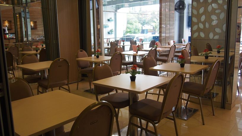 Imagen del bar/restaurante del Hotel G7, Yakarta Barat. Foto 2