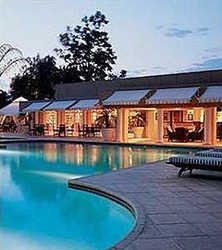 Imagen de la piscina del Hotel GABORONE SUN. Foto 3