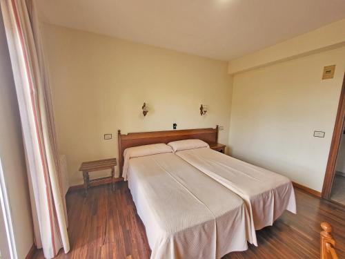 Imagen de la habitación del Hotel GALAICO, Sanxenxo. Foto 8
