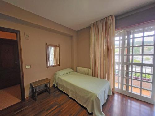 Imagen de la habitación del Hotel GALAICO, Sanxenxo. Foto 9