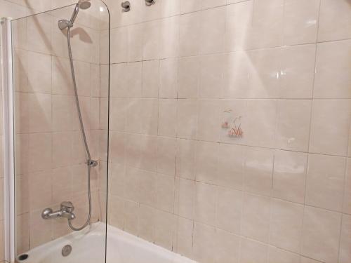 Imagen de la habitación del Hotel GALAICO, Sanxenxo. Foto 15