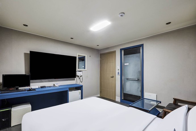 Imagen de la habitación del Hotel GALLERIA HOTEL. Foto 12