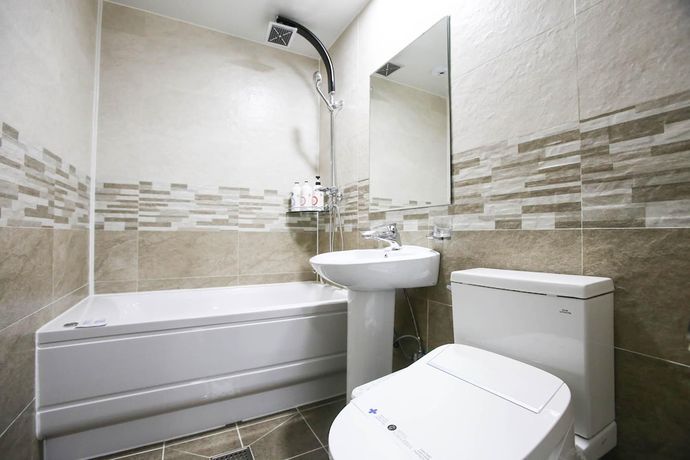 Imagen de la habitación del Hotel GALLERIA HOTEL. Foto 14