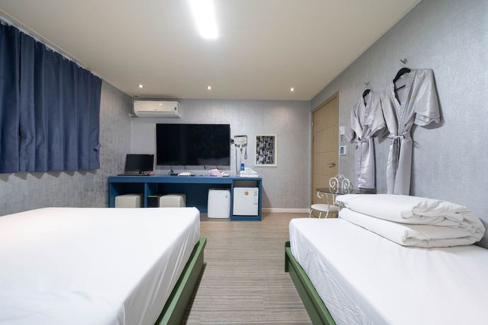 Imagen de la habitación del Hotel GALLERIA HOTEL. Foto 17