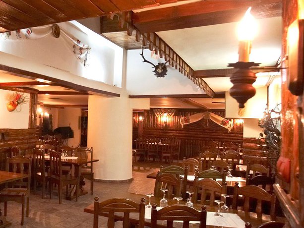 Imagen del bar/restaurante del Hotel GALMONDO. Foto 6