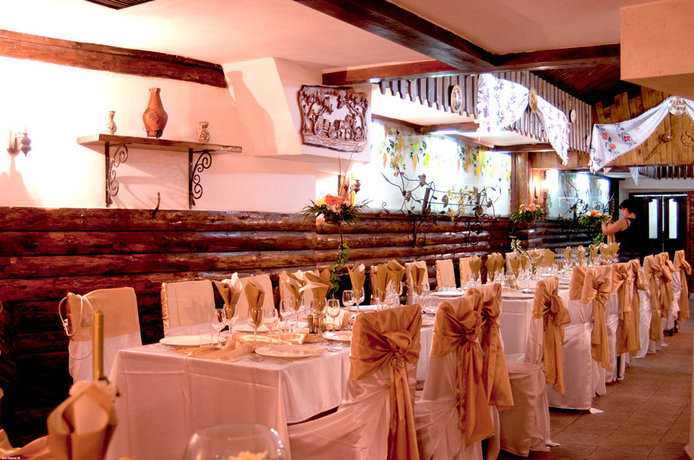 Imagen del bar/restaurante del Hotel GALMONDO. Foto 10