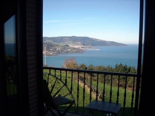 Imagen general del Hotel GAMETXO, Ibarrangelu. Foto 9