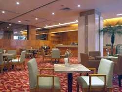 Imagen del bar/restaurante del Hotel GARDEN AVENUE. Foto 4