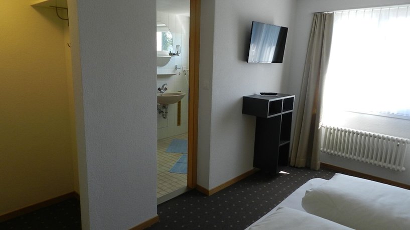 Imagen de la habitación del Hotel GARNI Mittenwald. Foto 5