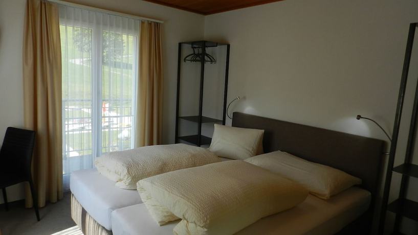 Imagen de la habitación del Hotel GARNI Mittenwald. Foto 6