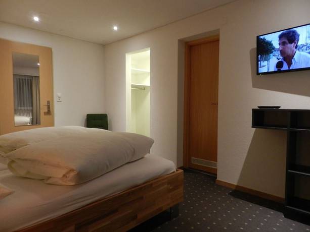 Imagen de la habitación del Hotel GARNI Mittenwald. Foto 8