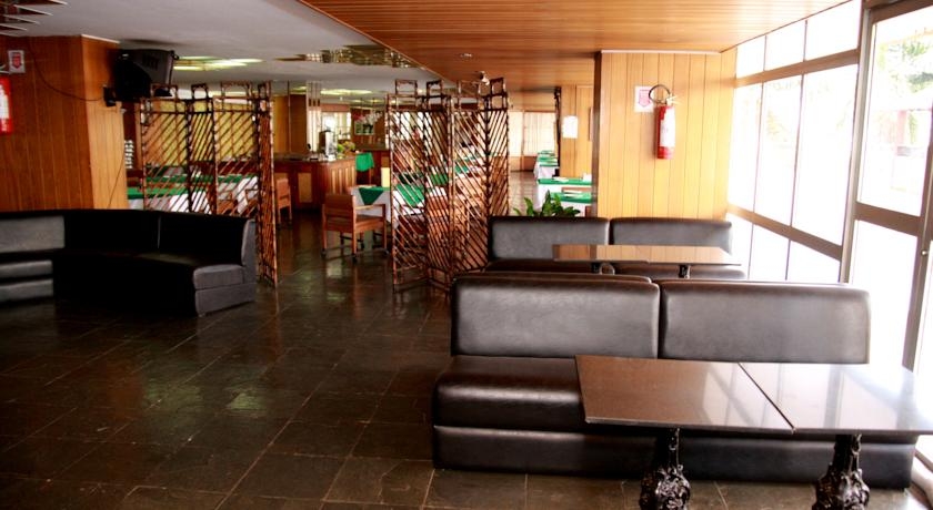 Imagen del bar/restaurante del Hotel GARVEY PARK. Foto 2