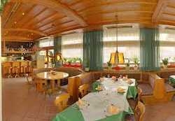 Imagen del bar/restaurante del Hotel GASTHOF HAUSER. Foto 2