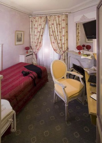 Imagen de la habitación del Hotel GAVARNI. Foto 6