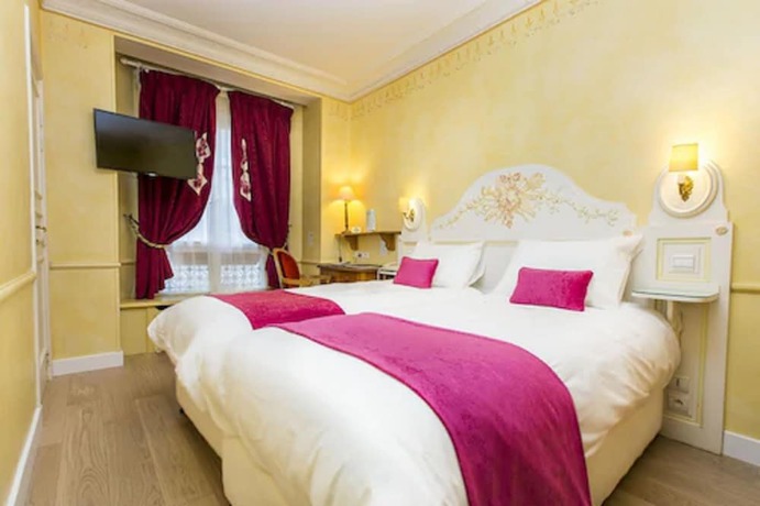 Imagen de la habitación del Hotel GAVARNI. Foto 11