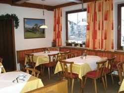 Imagen del bar/restaurante del Hotel G&Auml;STEHAUS STEGER. Foto 17