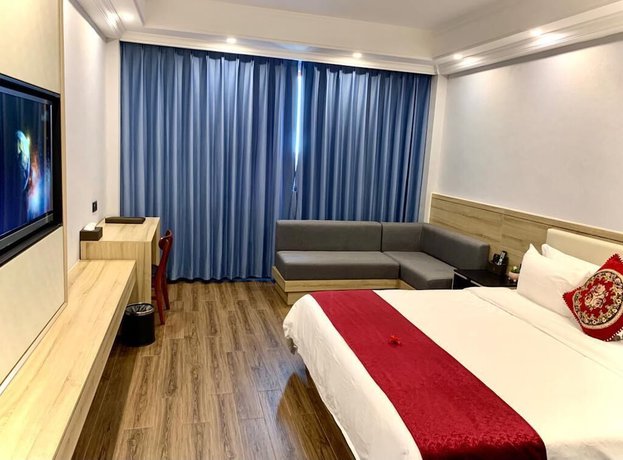 Imagen de la habitación del Hotel G.C Royal. Foto 5