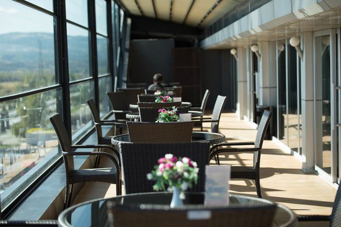 Imagen del bar/restaurante del Hotel GDZs Gediz Business. Foto 2