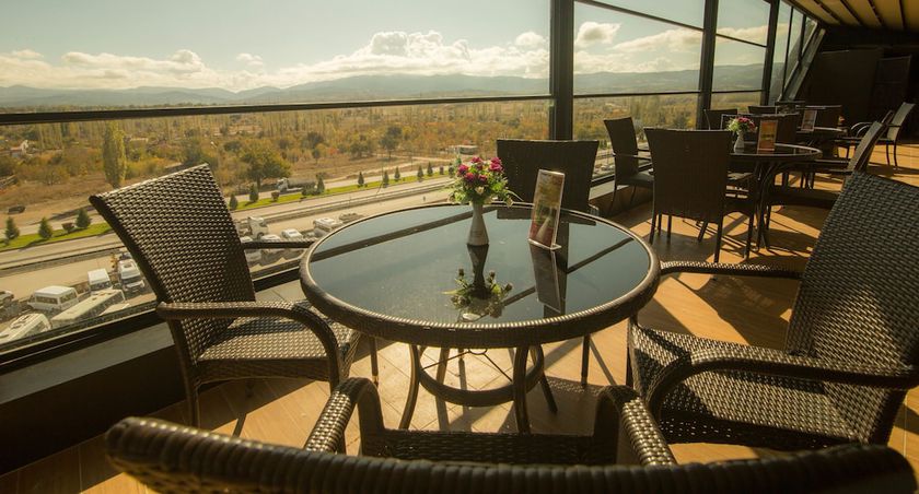 Imagen del bar/restaurante del Hotel GDZs Gediz Business. Foto 3