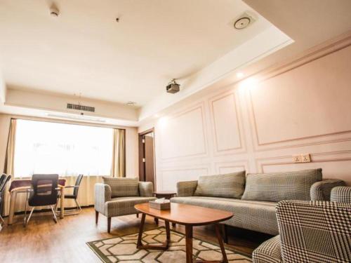 Imagen general del Hotel GEM Anqing Qianshan County Fortune Plaza. Foto 4