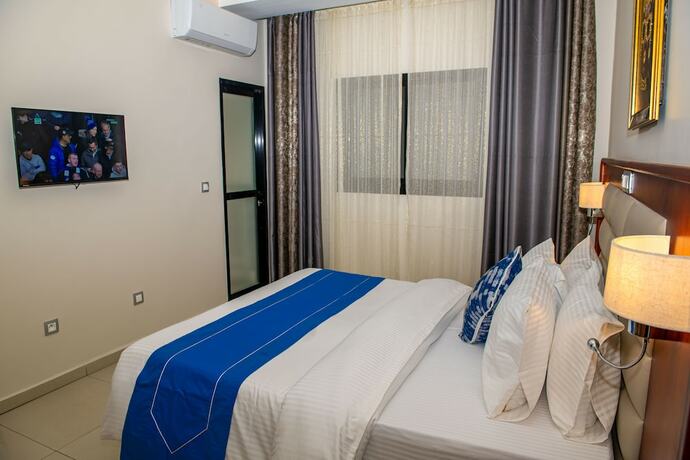 Imagen de la habitación del Hotel GENEVA H&Ocirc;TEL, Bassa. Foto 14