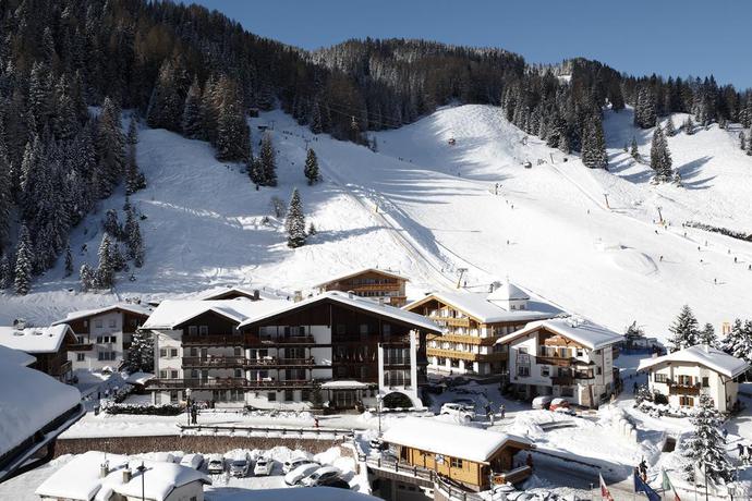 Imagen general del Hotel GENZIANA, Dolomiti Superski. Foto 1
