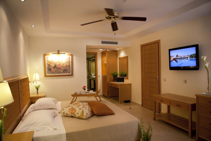 Imagen de la habitación del Hotel G&Eta;otels Theophano Imperial Palace. Foto 13