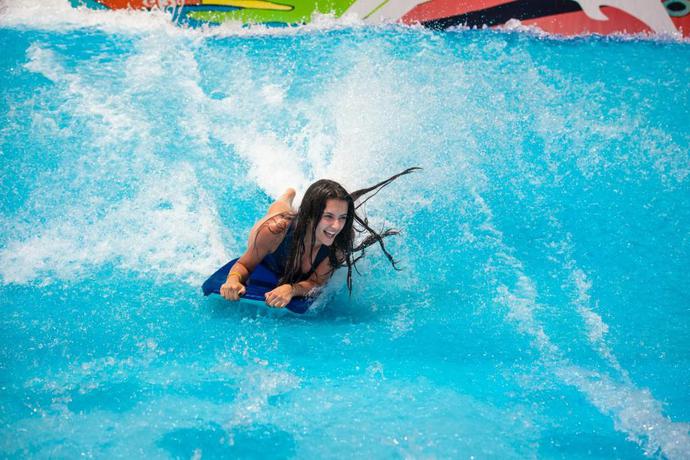 Imagen de la piscina del Hotel GF Victoria. Foto 30