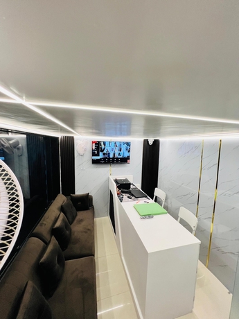 Imagen de los interiores del Hotel GG STAY INN. Foto 16